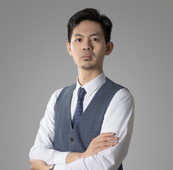 廖啓彣律師